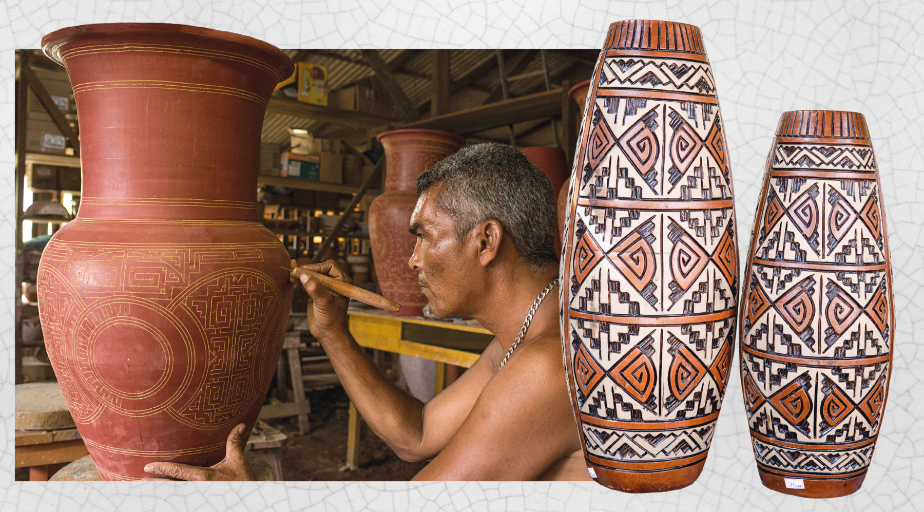 Fotografia de um homem de perfil,  do peito para cima, segurando um instrumento pequeno e pontudo sobre um grande vaso marrom que está à sua frente. Há no vaso algumas figuras geométricas estampadas. Ao fundo, outro grande vaso sobre uma mesa e prateleiras. Ao lado, fotografia de dois vasos altos e em formato cilíndrico, lembrando um barril. Estão dispostos lado a lado. Eles são estampados com figuras geométricas amarronzadas, brancas e pretas. Um é maior em relação ao outro