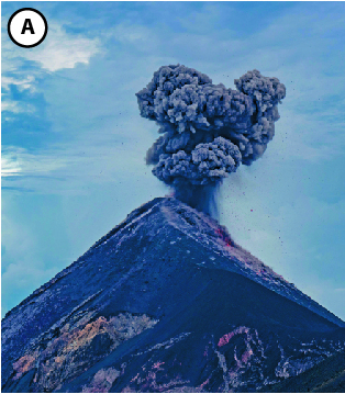 Fotografia A: Vulcão soltando uma cortina de fumaça cinza escura.