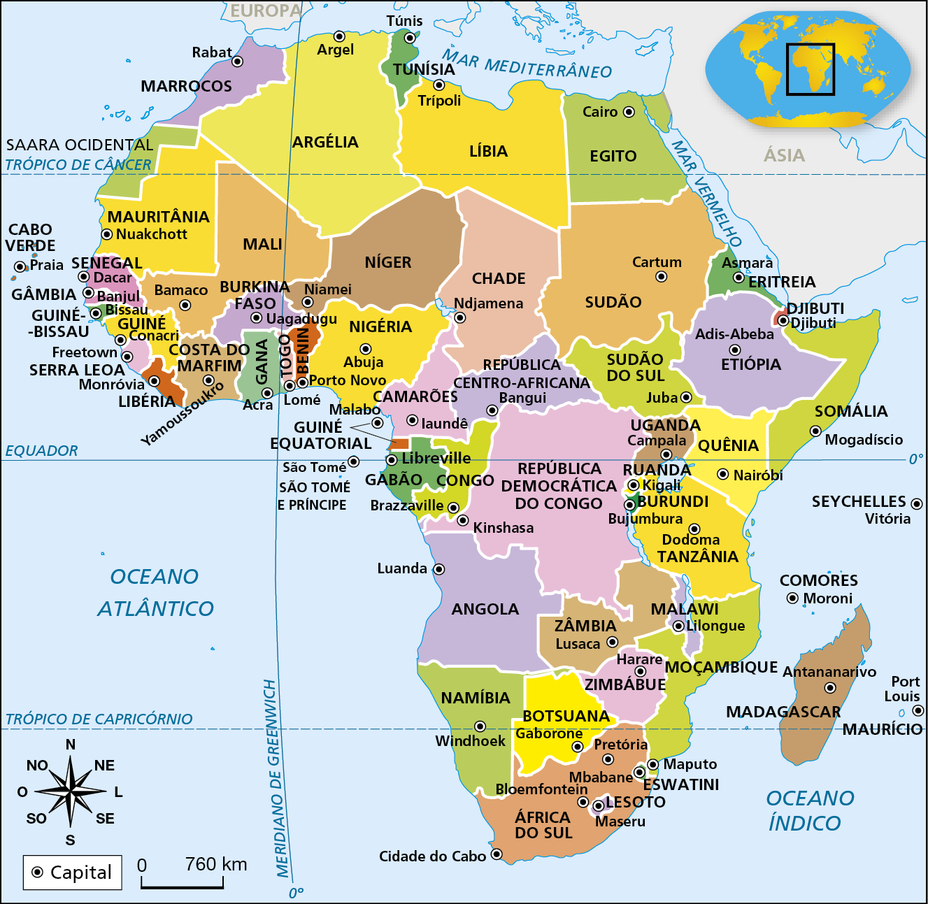 Mapa. África: divisão política
O mapa representa os países da África por meio de diferentes cores, além de suas respectivas capitais. 
País: Mauritânia. Capital: Nuakchott. País: Senegal. Capital: Dacar. País: Cabo Verde. Capital: Praia. País: Gâmbia. Capital: Banjul. País: Guiné-Bissau. Capital: Bissau. País: Guiné. Capital: Conacri. País: Serra Leoa. Capital: Freetown. País: Libéria. Capital: Monróvia. País: Costa do Marfim. Capital:  Yamoussoukro. País: Gana. Capital: Acra. País: Mali. Capital: Bamaco. País: Burkina Faso. Capital: Uagadugu. País: Níger. Capital: Niamei. País: Argélia. Capital: Argel. País: Marrocos. Capital: Rabat. País: Togo. Capital: Lomé. País: Benin. Capital: Porto Novo. País: Tunísia. Capital: Túnis. País: Líbia. Capital: Trípoli. País: Egito. Capital: Cairo. País: Chade. Capital: Ndjamena. País: Nigéria. Capital: Abuja. País: Guiné Equatorial. Capital: Malabo. País: Camarões. Capital: Iaundê. País: Gabão. Capital: Libreville. País: Congo. Capital: Brazzaville. País: Angola. Capital: Luanda. País: República Centro-Africana. Capital: Bangui. País: República Democrática do Congo. Capital: Kinshasa. País: Sudão. Capital: Cartum. País: Sudão do Sul. Capital: Juba. País: Eritreia. Capital: Asmara. País: Etiópia. Capital: Adis-Abeba. País: Djibuti. Capital: Djibuti. País: Somália. Capital: Mogadíscio. País: Quênia. Capital: Nairóbi. País: Uganda. Capital: Campala. País: Ruanda. Capital: Kigali. País: Burundi. Capital: Bujumbura. País: Tanzânia. Capital: Dodoma. País: Zâmbia. Capital: Lusaca. País: Malawi. Capital: Lilongue. País: Moçambique. Capital: Maputo. País: Zimbábue. Capital: Harare. País: Namíbia. Capital: Windhoek. País: Botsuana. Capital: Gaborone. País: África do Sul. Capital: Cidade do Cabo. País: Lesoto. Capital: Maseru. País: Eswatini. Capital: Mbabane. País: Madagascar. Capital: Antananarivo. País: Maurício. Capital: Port Louis. País: Comores. Capital: Moroni. País: Seychelles. Capital: Vitória. 
Ao norte da África, Europa e Mar Mediterrâneo; à oeste, Oceano Atlântico; à leste, Oceano Índico; à nordeste, Ásia e Mar Vermelho. 
Na parte inferior esquerda, rosa dos ventos e escala de 0 a 760 quilômetros.