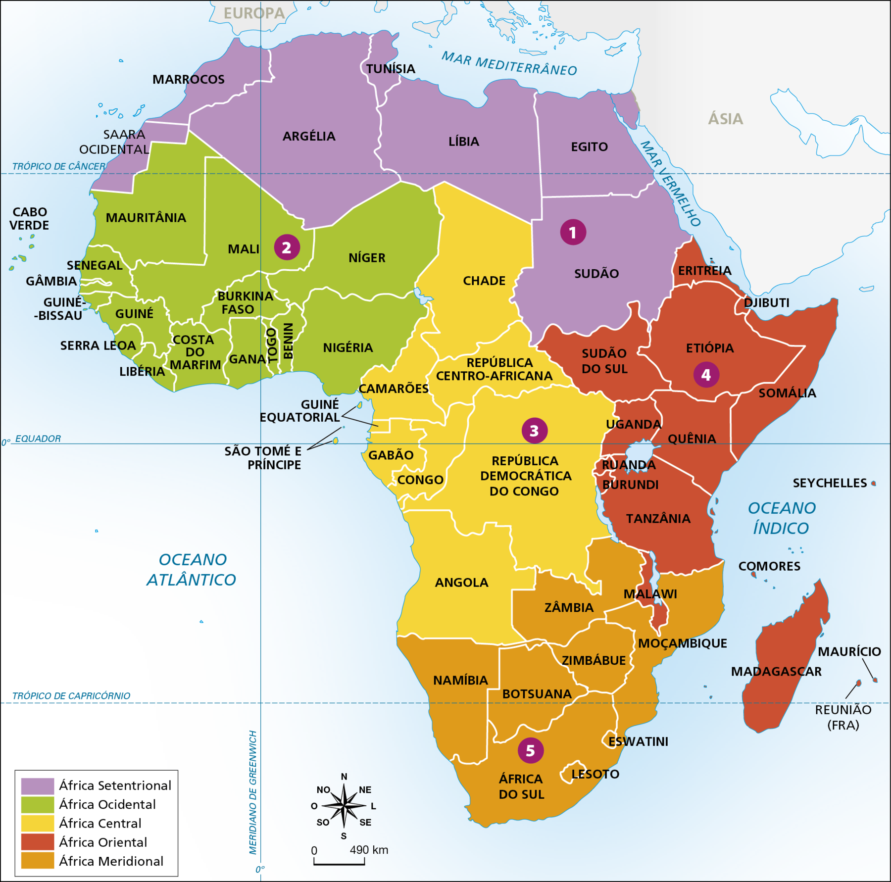 Mapa. África: regionalização segundo a ONU Mapa temático da regionalização dos países do continente africano. Cada região está representada por uma cor diferente. África Setentrional: Saara Ocidental, Marrocos, Argélia, Tunísia, Líbia, Egito, Sudão. África Ocidental: Cabo Verde, Mauritânia, Senegal, Gâmbia, Guiné-Bissau, Guiné, Serra Leoa, Libéria, Costa do Marfim, Burkina Faso, Mali, Níger, Gana, Togo, Benin, Nigéria. África Central: Chade, Camarões, República Centro-Africana, Gabão, Guiné Equatorial, São Tomé e Príncipe, Gabão, Congo, República Democrática do Congo, Angola. África Oriental: Eritreia, Sudão do Sul, Uganda, Etiópia, Djibuti, Somália, Quênia, Ruanda, Burundi, Tanzânia, Malawi, Madagascar, Seychelles, Maurício, Reunião (França). África Meridional: Moçambique, Zâmbia, Zimbábue, Eswatini, Lesoto, África do Sul, Botsuana, Namíbia. Na parte inferior esquerda, rosa dos ventos e escala de 0 a 490 quilômetros.