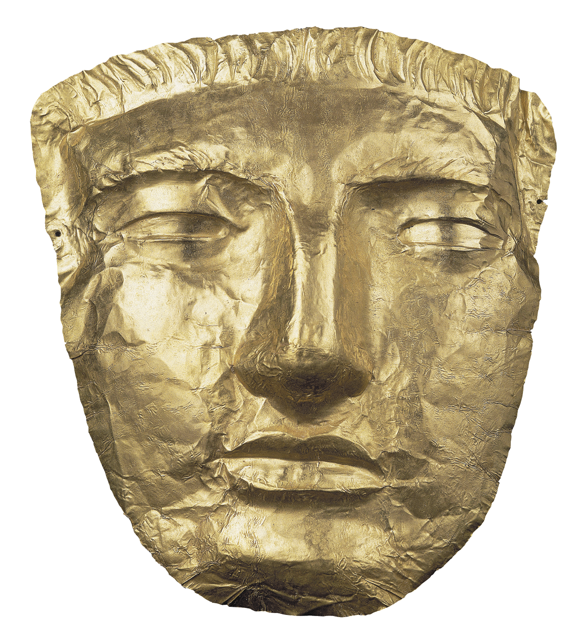 Fotografia. Máscara feita de metal dourado com um relevo formando um rosto de feições masculinas, com sobrancelhas grossas, nariz reto e boca fechada.