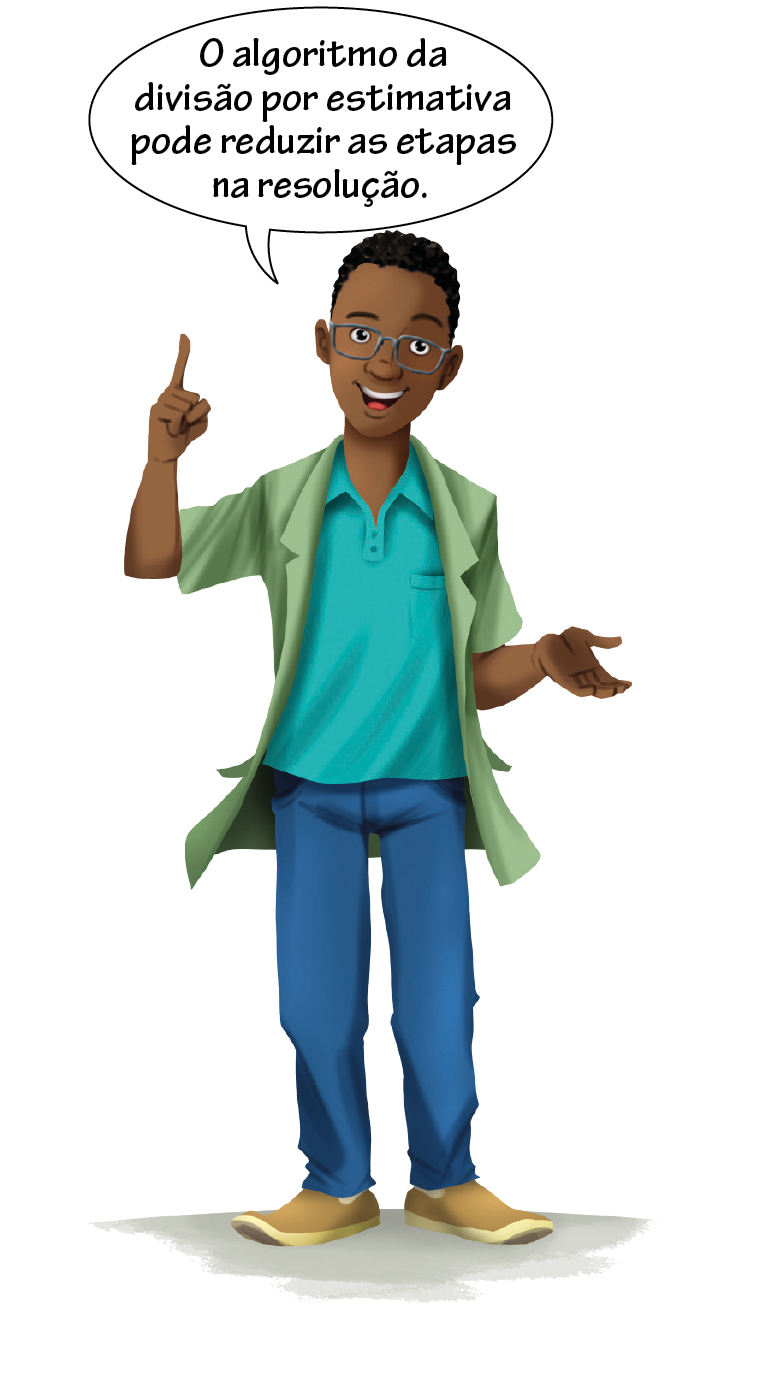 Ilustração. Homem preto, usando óculos, camisa verde, calça azul e jaleco verde, com o dedo indicador da mão direita levantado, falando: O algoritmo da divisão por estimativa pode reduzir as etapas na resolução.