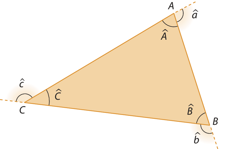 Figura geométrica. Triângulo ABC com ângulos internos A maiúsculo, B maiúsculo, C maiúsculo e ângulos externos: a minúsculo, b minúsculo, e  c minúsculo.