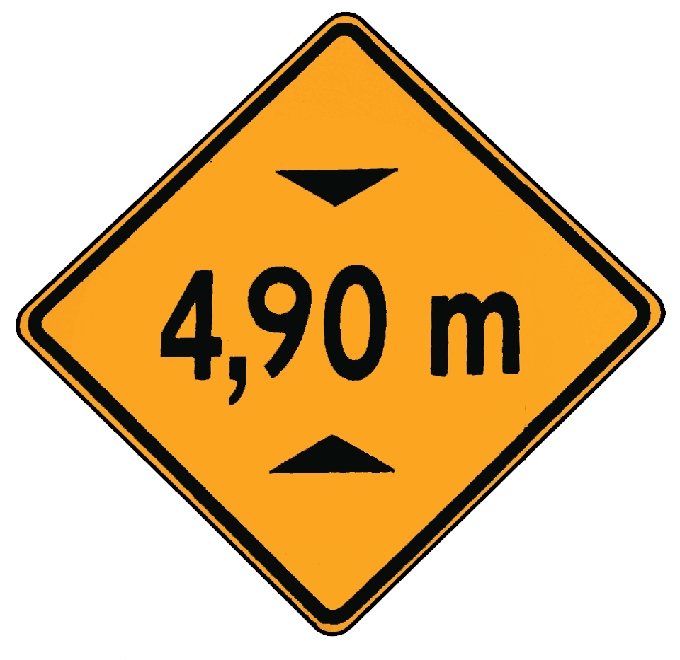 Fotografia: placa de trânsito com fundo amarelo, indicando que a altura máxima mede 4 vírgula 90 metros.