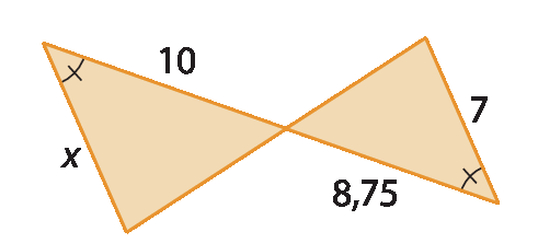 Figuras geométricas. Dois triângulos alaranjados com um vértice em comum.  O triângulo da esquerda tem base de medida de comprimento x, outro lado de medida de comprimento igual a 10 e o ângulo entre esses lados com indicação de um tracinho. O triângulo da direita tem base de medida de comprimento 7, outro lado de medida de comprimento igual a 8 vírgula 75 e o ângulo entre esses lados com indicação de um tracinho.