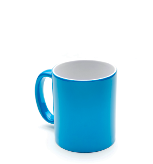 Imagem: Fotografia. Uma caneca azul com alça à esquerda e dentro dele, parte em branco.  Fim da imagem.