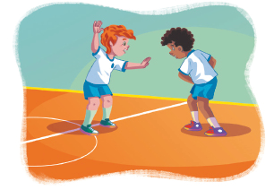 Imagem: Ilustração. Dois meninos uniformizados em uma quadra, exemplificando a Ação defensiva. À esquerda, um menino com cabelos ruivos com o braço esquerdo estendido para cima e o direito para frente. Ao lado, um menino com cabelos pretos, segurando a bola de basquete com as mãos.  Fim da imagem.