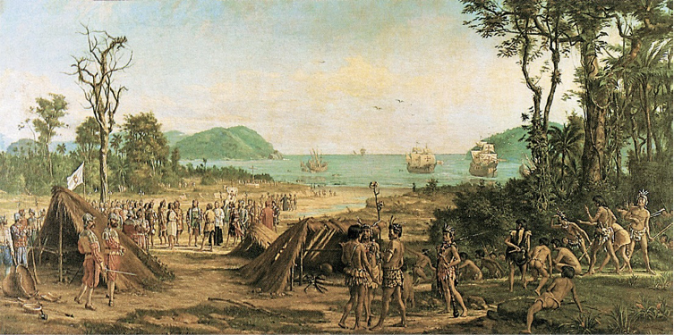 Imagem: Pintura. À direita, vários indígenas segurando lanças entre árvores. À esquerda, homens brancos com capacetes e armaduras estão observando. Atrás deles há barracas e mais pessoas brancas. Ao fundo, caravelas no mar e morros.   Fim da imagem.