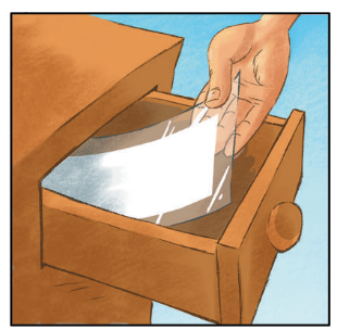 Imagem: Ilustração. Uma mão está colocando dentro de uma gaveta, um saco plástico transparente com um tecido branco dentro.   Fim da imagem.