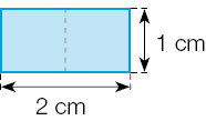 Imagem: Ilustração. Dois quadradinhos azuis lado a lado. Eles medem 2 cm de largura e 1 cm de comprimento.    Fim da imagem.