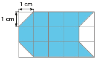 Imagem: Ilustração. Malha quadriculada com cinco colunas e três fileiras. Cada quadradinho mede 1 cm de largura e comprimento. No centro há uma figura azul composta por dez quadradinhos azuis e quatro meio quadradinhos azuis.  Fim da imagem.