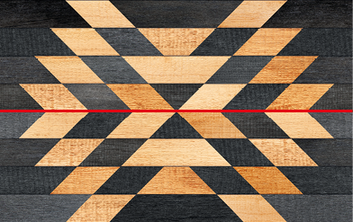 Foto. Retângulo com eixo de simetria na horizontal. A figura é composta por paralelogramos, trapézios e triângulos nas cores pretas e laranjas.
