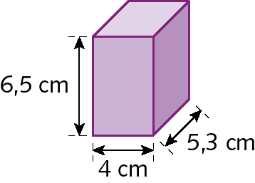 Figura geométrica. Paralelepípedo lilás com dimensões de medidas: 4 centímetros de largura, 5,3 centímetros de comprimento e 6,5 centímetros de altura.