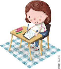 IMAGEM: uma menina sentada em frente a uma carteira escreve em seu caderno. na mesa, além do caderno, há um lápis e um estojo. FIM DA IMAGEM.