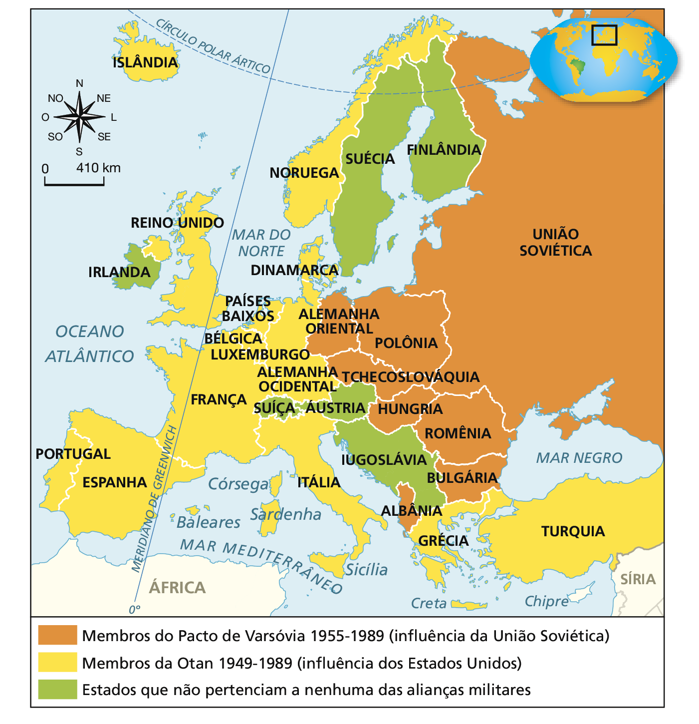 Mapa. Otan e Pacto de Varsóvia (de 1949 a 1989). Representação do continente europeu. Em laranja, 'Membros do Pacto de Varsóvia de 1955 a 1989 (influência da União Soviética)', compreendendo os seguintes países: União Soviética, Polônia, Alemanha Oriental, Tchecoslováquia, Hungria, Romênia, Albânia e Bulgária. Em amarelo, 'Membros da Otan de 1949 a 1989 (influência dos Estados Unidos)', compreendendo os seguintes países: Turquia, Grécia, Noruega, Luxemburgo, Alemanha Ocidental, Itália, Países Baixos, Bélgica, França, Espanha, Portugal, Reino Unido e Islândia. Em verde, 'Estados que não pertenciam a nenhuma das alianças militares', compreendendo os seguintes países: Suécia, Finlândia, Áustria, Iugoslávia, Suíça e Irlanda. No canto superior esquerdo, rosa dos ventos e escala de 0 a 410 quilômetros.