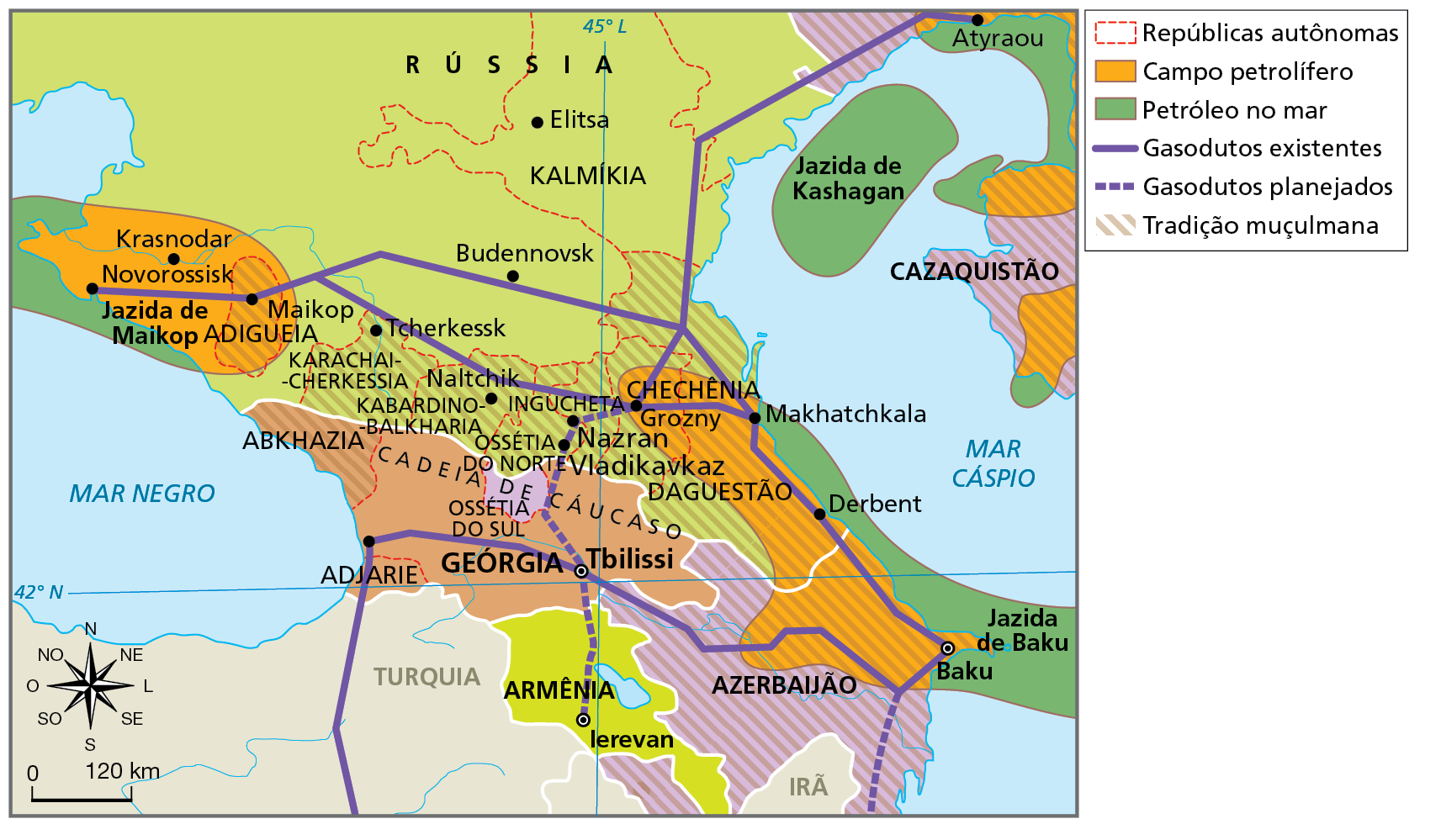 Mapa. Rússia e as ex-repúblicas soviéticas do Cáucaso. Mapa representando as repúblicas autônomas, os campos de petróleo e os gasodutos existentes e planejados no sul da Rússia e nos países entre o Mar Negro e o Mar Cáspio.
Repúblicas autônomas: Adigueia, Karachai-Cherkessia, Kabardino-Balkharia, Ossétia do Norte, Ingucheta, Chechênia, Daguestão e Kalmíkia no sul da Rússia; Abkhazia, Ossétia do Sul e Adjaire na Geórgia.
Campo petrolífero: porção no sul da Rússia incluindo a república autônoma de Adigueia, a Jazida de Maikop e as cidades de Krasnodar e Novorossisk; porção no sul da Rússia e norte do Azerbaijão, incluindo a república autônoma de Chechênia e Daguestão, as cidades de Makhatchkala, Grozny, Derbent, Baku e a Jazida de Baku; porções no Cazaquistão.
Petróleo no mar: porções no Mar Cáspio, incluindo a Jazida de Kashagan e de Baku e o litoral de Atyraou, Makhatchkala e Derbent; porção no norte do Mar Negro.
Gasodutos existentes: distribuídos pelo sul da Rússia, Cazaquistão
Azerbaijão, Geórgia e Turquia.
Gasodutos planejados: um gasoduto se inicia no sul da Rússia e atravessa Geórgia e Armênia.
Tradição mulçumana: Cazaquistão, repúblicas autônomas russas, exceto Kalmíkia, república autônoma de Abkhazia e Adjaire na Geórgia e todo o Azerbaijão.
Na porção inferior, rosa dos ventos e escala de 0 a 120 quilômetros.