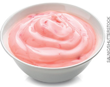 IMAGEM: iogurte de morango dentro de um pote. FIM DA IMAGEM.