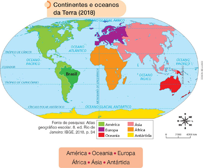 IMAGEM: um mapa de 2018 mostra os continentes e oceanos da terra. à esquerda, américa, onde está localizado o brasil. a europa, ao norte da áfrica. à direita e abaixo, a oceania, o menor continente do planeta. ásia, o maior continente do planeta, está à direita, na parte superior do mapa. áfrica ao centro, entre os oceanos atlântico e índico. antártida, no extremo sul do planeta. FIM DA IMAGEM.