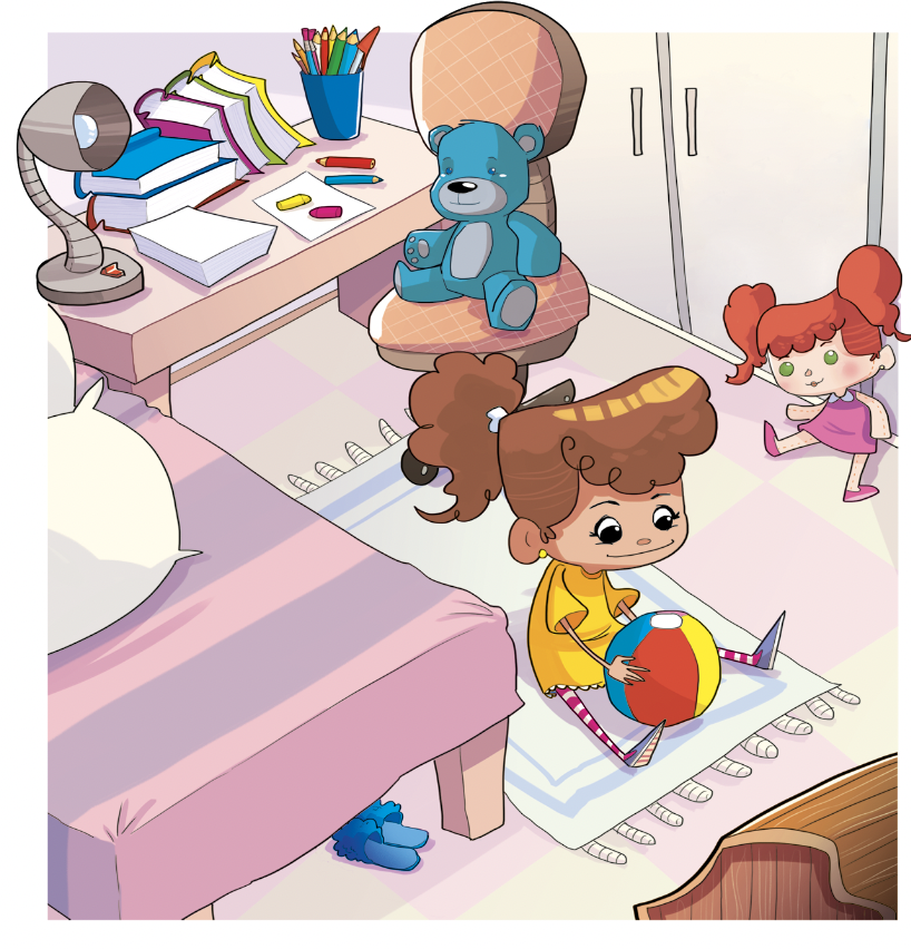 IMAGEM: uma menina está sentada em um tapete, segurando uma bola colorida. ao lado, está a cama e embaixo dela, um par de pantufas. próxima à cama, há uma escrivaninha com vários objetos, como uma luminária, livros e canetas, e uma cadeira com um urso de pelúcia. atrás, há uma boneca encostada na porta do armário. FIM DA IMAGEM.