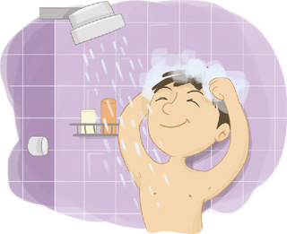 IMAGEM: um menino ensaboa o cabelo com xampu durante o banho. ao lado, há um chuveiro que despeja água na direção da criança. ao fundo, está uma prateleira contendo itens de higiene. FIM DA IMAGEM.
