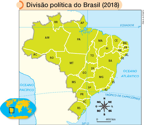 IMAGEM: mapa do brasil com a divisão política em 2018, com todos os estados assinalados por siglas. em detalhe, a localização do brasil no planisfério. FIM DA IMAGEM.