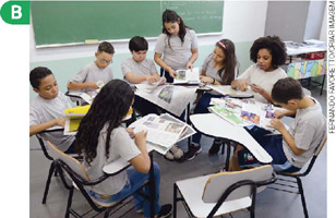 IMAGEM: b. adolescentes uniformizados e sentados em carteiras escolares trabalham em grupo com seus livros didáticos. FIM DA IMAGEM.