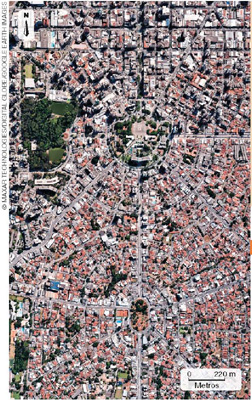 IMAGEM: vista de satélite da cidade de goiânia mostrando ruas ao redor de praças circulares. FIM DA IMAGEM.