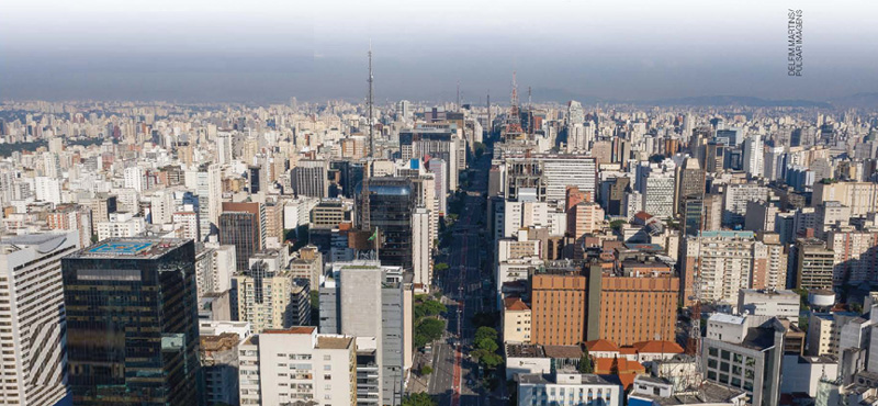 IMAGEM: uma paisagem aérea da avenida paulista, onde há centenas de prédios. FIM DA IMAGEM.