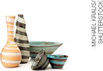 IMAGEM: vasos e tigelas de cerâmica. FIM DA IMAGEM.