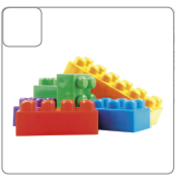 Imagem: 3. Fotografia. Peças de lego de plástico coloridas. Fim da imagem.