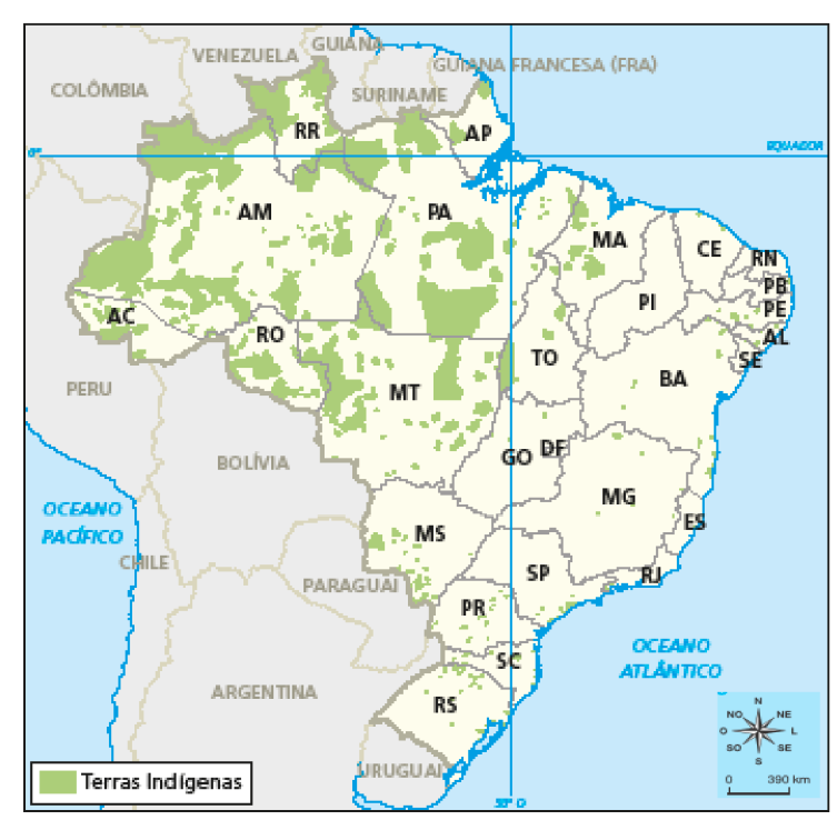 Imagem: Mapa. Brasil: Terras Indígenas (2018). Mapa do Brasil dividido em estados. Algumas áreas estão destacadas em verde representando terras indígenas: pequenos pontos espalhados em todos os estados e em maior concentração, formando áreas maiores, nos estados do mato Grosso, Rondônia, Acre, Pará, Maranhão, Amapá, Amazonas e Roraima. Fim da imagem.