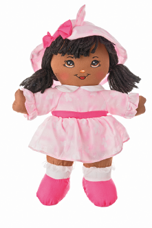 Imagem: Fotografia. Uma boneca com chapéu e roupas rosas.  Fim da imagem.