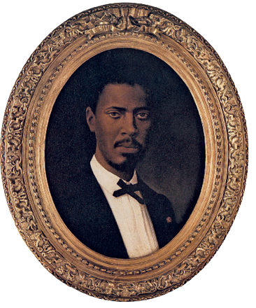 Imagem: Fotografia. Um quadro oval com arabescos na moldura e que apresenta uma pintura com o retrato de um homem negro de terno.  Fim da imagem.