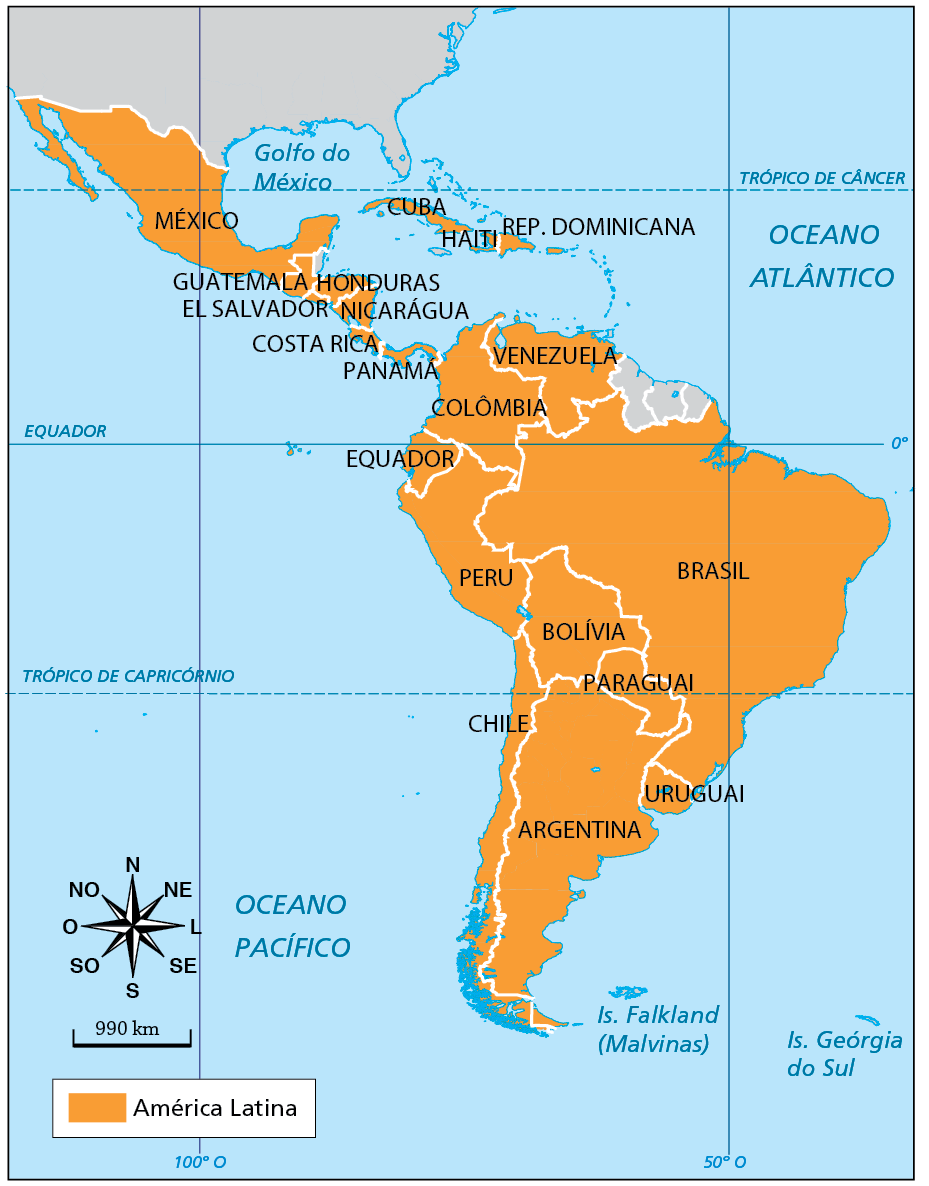 Mapa. Países da América Latina. Mapa político da América Latina. Destaque na cor laranja para os países: MÉXICO, GUATEMALA, EL SALVADOR, COSTA RICA, PANAMÁ, HONDURAS, NICARÁGUA, CUBA, HAITI, REPÚBLICA DOMINICANA, VENEZUELA, COLÔMBIA, EQUADOR, PERU, BRASIL, BOLÍVIA, CHILE, PARAGUAI, URUGUAI e ARGENTINA. No canto inferior, à esquerda, apresentação da rosa dos ventos e escala de 990 quilômetros.
