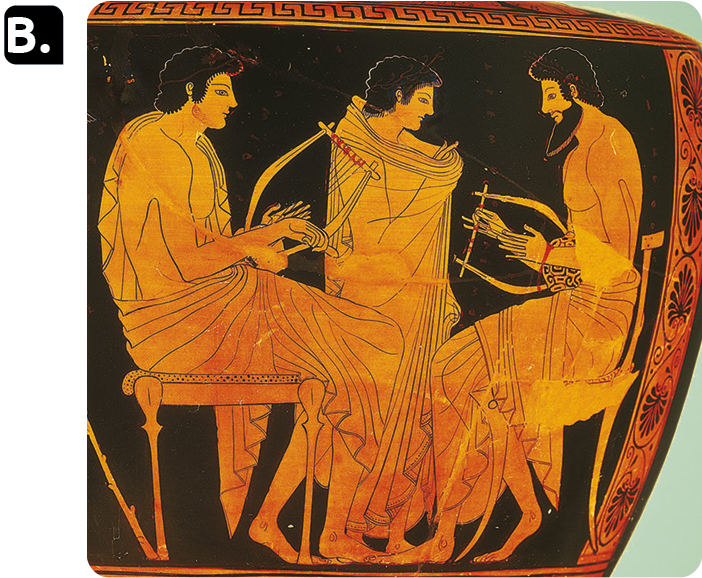 Fotografia 'B'. Detalhe de pintura de vaso. Três pessoas com tecidos ao redor do corpo. Duas delas estão sentados com liras nas mãos. A outra está em pé.
