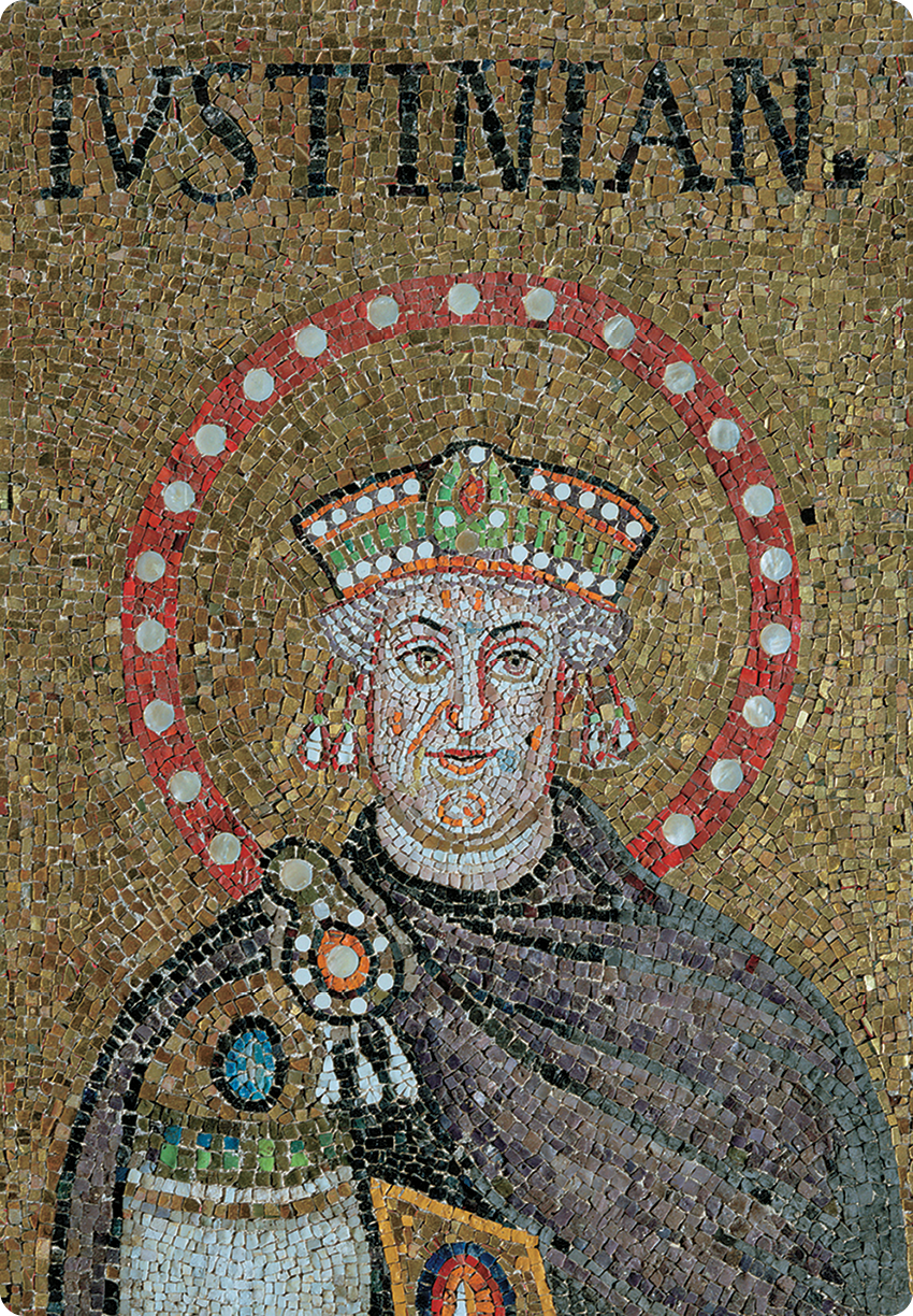 Mosaico. Destacando o busto de uma pessoa usando coroa, manto marrom e um adereço no ombro. Ao redor de sua cabeça há um círculo tracejado de vermelho com pequenos círculos brancos.