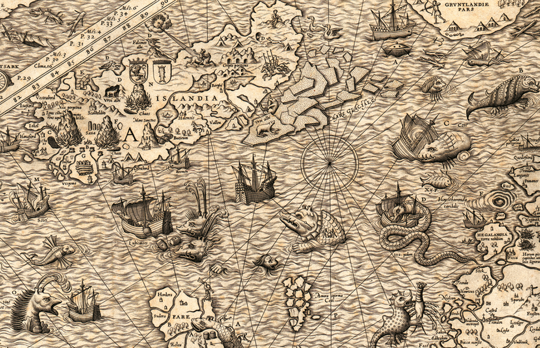 Ilustração em tom sépia. Mapa destacando algumas porções de terra e um oceano com embarcações e criaturas marinhas. Algumas delas são maiores que as embarcações.