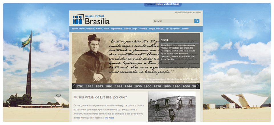 Página de internet. Na parte superior, o nome do site: Museu Virtual de Brasília. Abaixo, barra de menu. Seguido de cartaz composto por fotografia em preto e branco e texto.