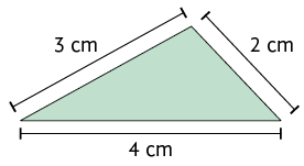 Ilustração de um triângulo com as seguintes medidas de comprimento dos lados: 4 centímetros, 3 centímetros e 2 centímetros. 