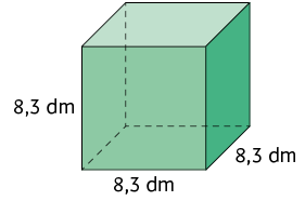 Ilustração de um paralelepípedo reto retângulo, com as dimensões: 8,3 decímetros de altura, 8,3 decímetros de comprimento e 8,3 decímetros de largura.