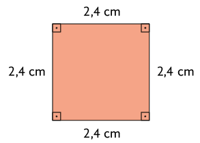 Ilustração de um quadrilátero com todos os lados demarcados e medindo 2,4 centímetros e os 4 ângulos internos medindo 90 graus.