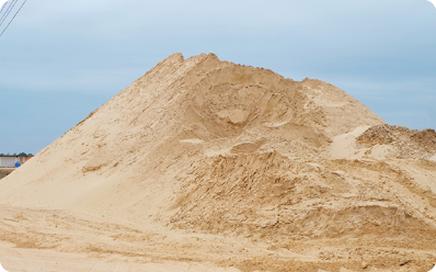 Fotografia de um monte de areia.