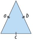 Ilustração de um triângulo, a, b, c, com o lado c na horizontal. Os lados a, e, b têm a mesma medida e o lado c tem medida diferentes dos lados a, e, b. 