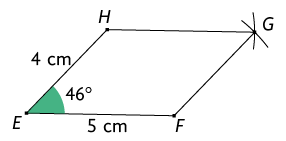 Ilustração de um paralelogramo E F G H. O lado E F é oposto ao lado H G e o lado H E é oposto ao lado G F. No vértice G estão traçados 2 arcos. A medida do comprimento do lado H E é 4 centímetros, e da base E F é 5 centímetros, o ângulo interno, E, mede 46 graus.